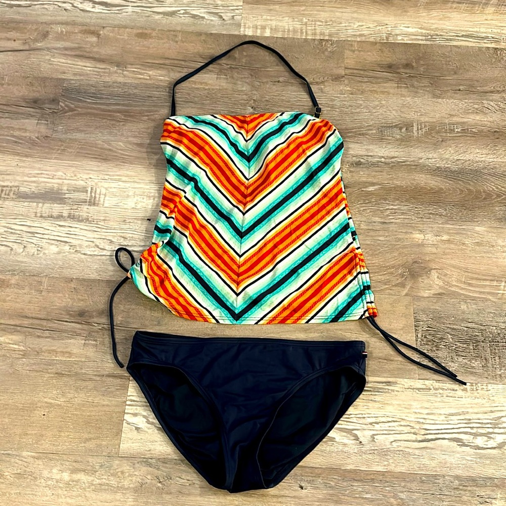 Tommy Hilfiger matching swim set size small top and size large bottoms